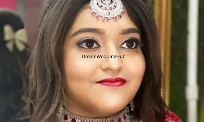 Ayush Beauty parlour